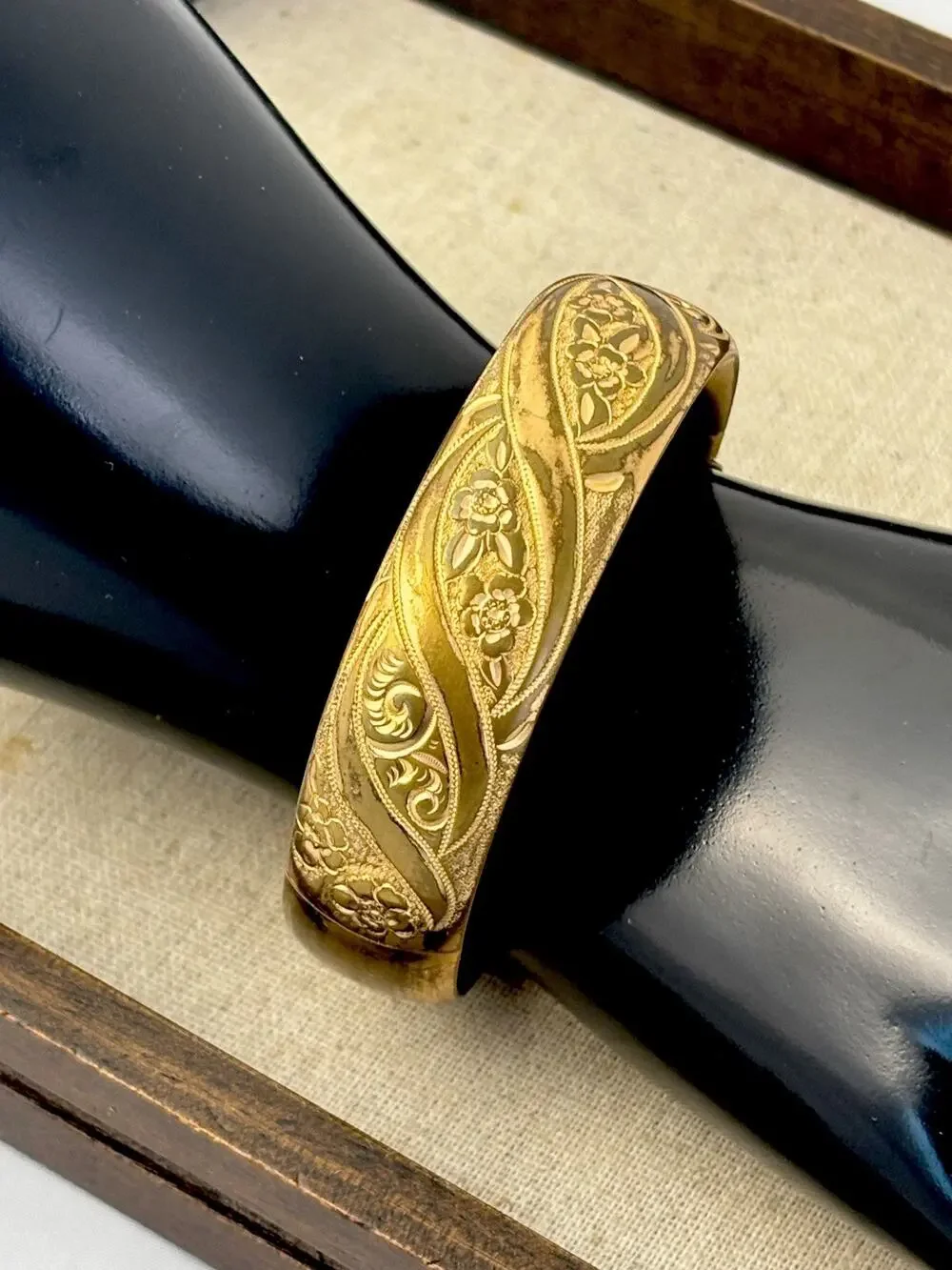 Antique 38.93 Grams English Cartouche Gold Filled Etched Floral Hinged Bracelet
